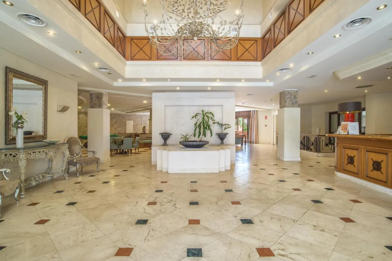 High Standard Beach Front Apartment 埃斯特波纳